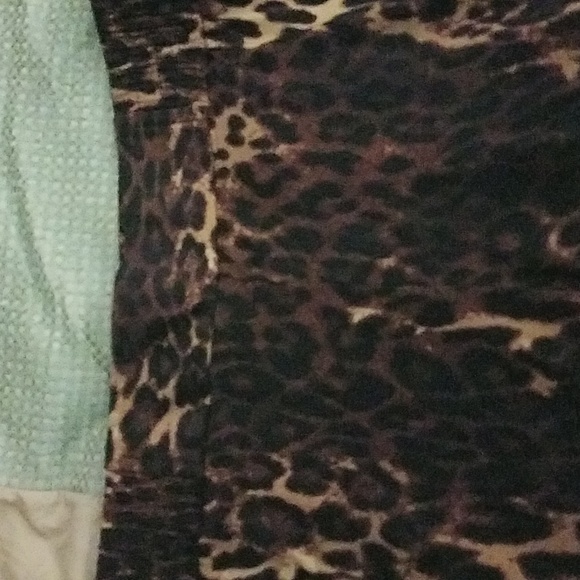 2 PC Suit - Picture 7 of 8